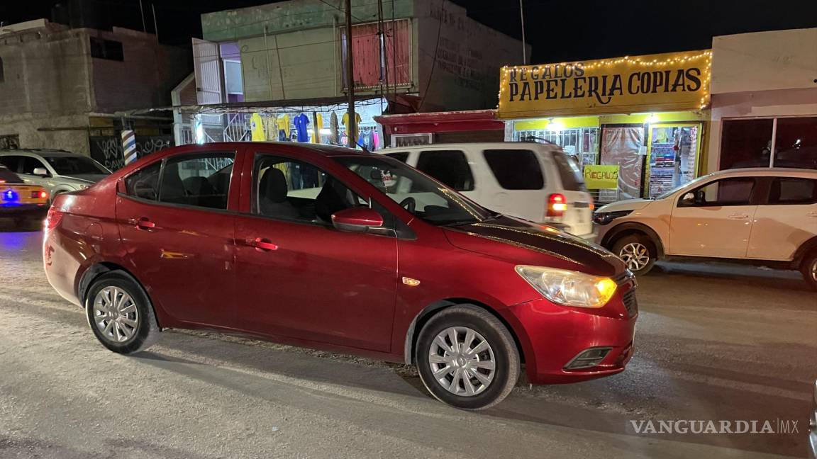 Mujer que conducía sin luces arrolla a otra, en Saltillo