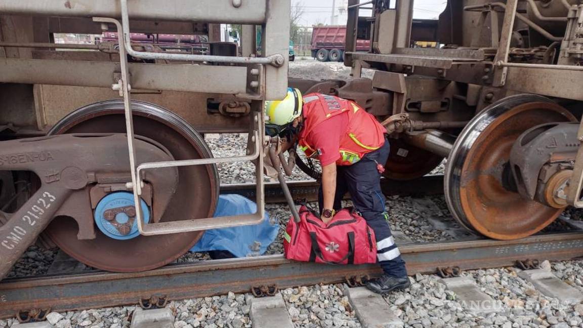 Mujer es arrollada por tren en Ramos Arizpe; fallece tras impacto