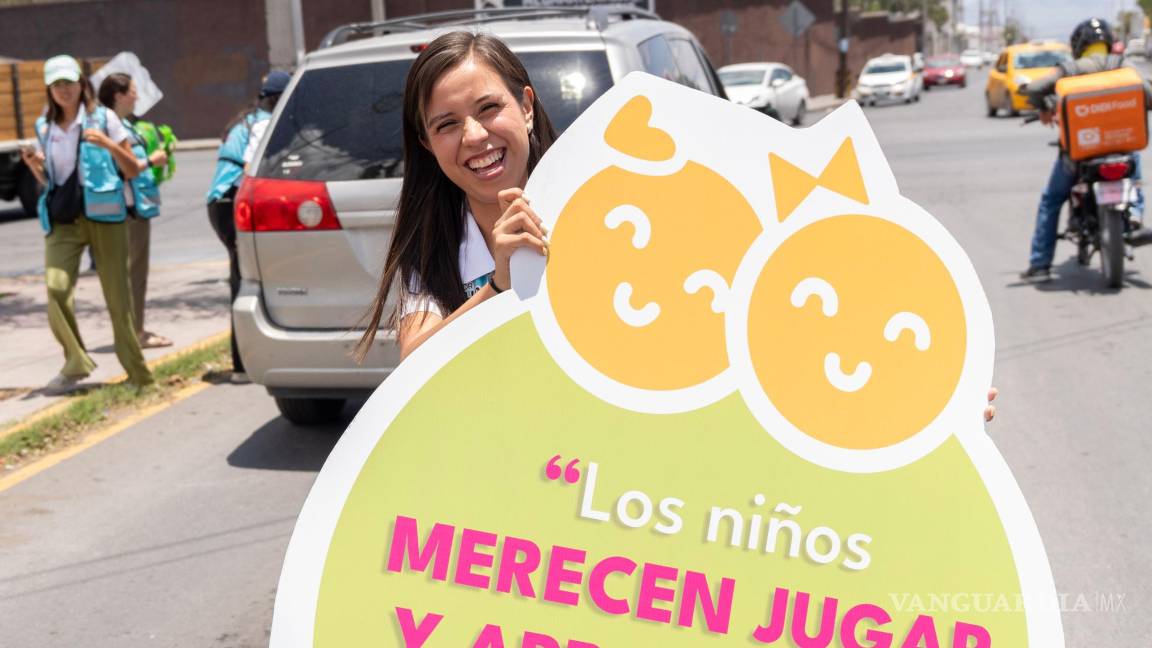 $!Autoridades del DIF Saltillo se sumaron a la actividad para reforzar el mensaje de protección y bienestar para la infancia en la capital coahuilense.