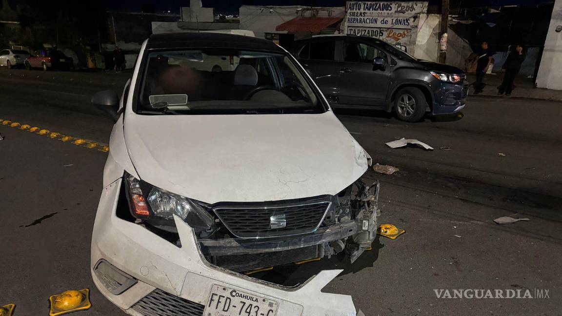 $!Elementos de Tránsito Municipal arrestaron al conductor por conducir ebrio.