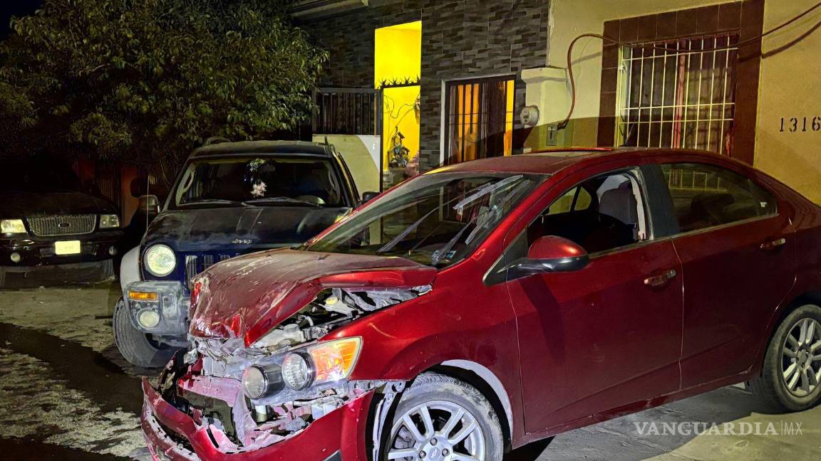 $!El conductor, en estado de ebriedad, perdió el control en una curva y provocó el accidente.