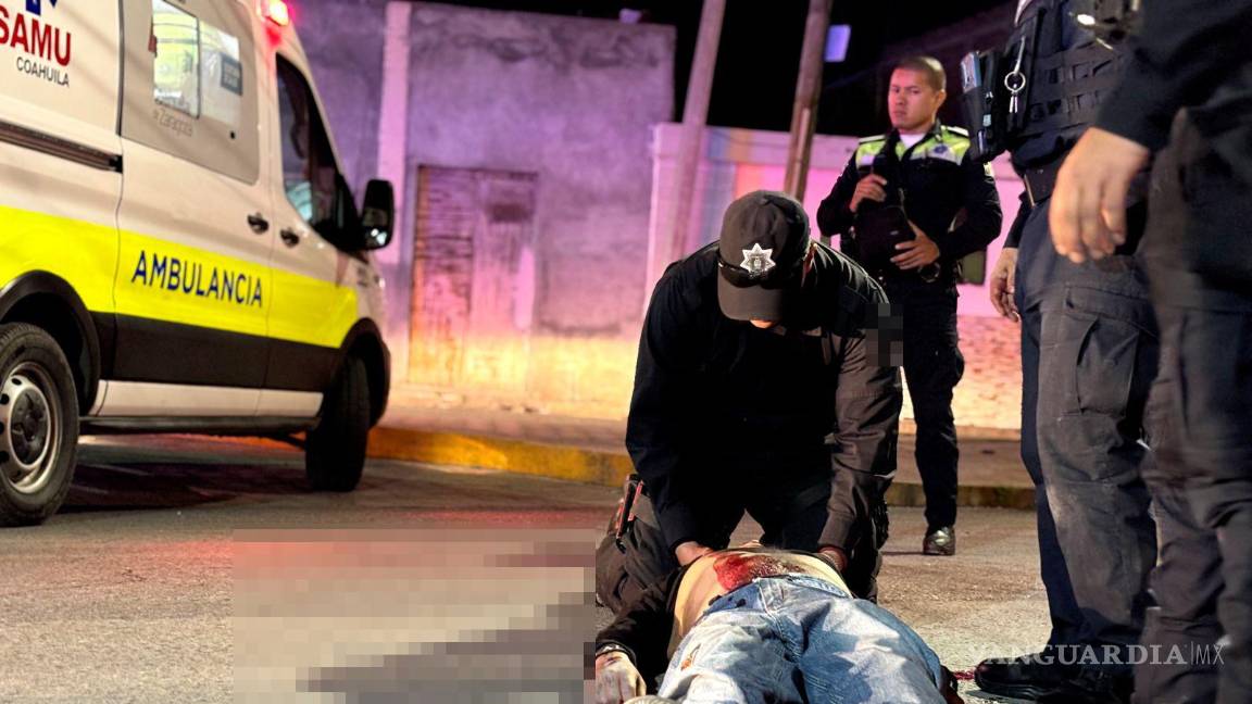 $!La falta de casco y el exceso de velocidad provocaron un accidente con consecuencias graves para los ocupantes de la moto.