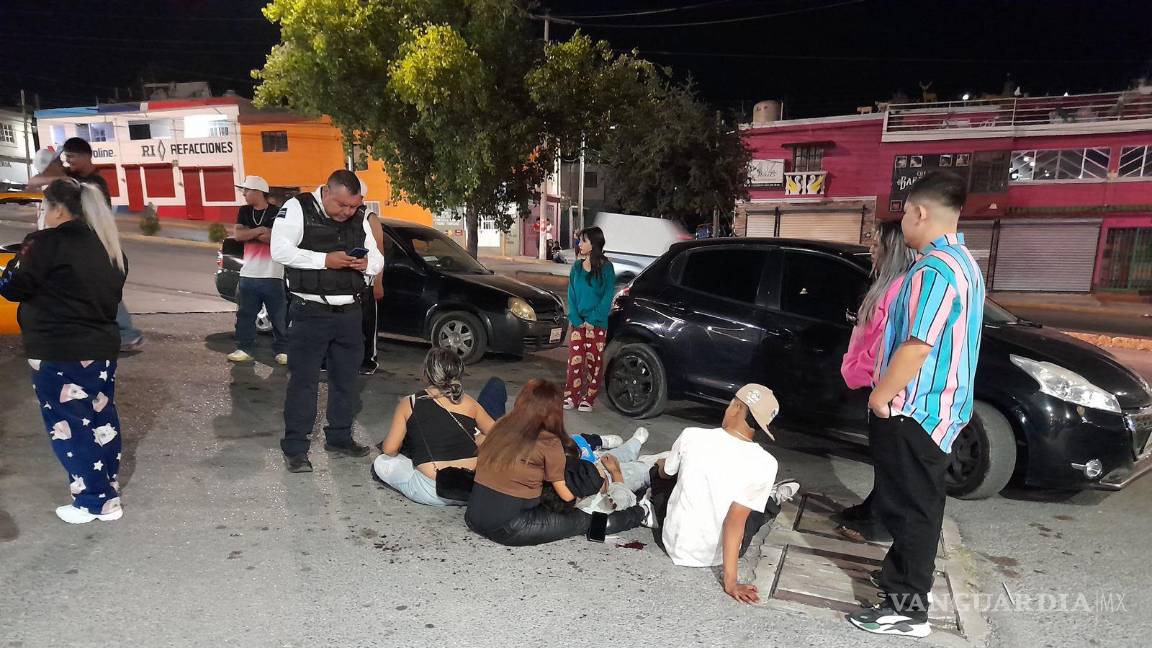 Sujeto arrolla a jóvenes en venganza y huye, tras riña en fiesta al sur de Saltillo