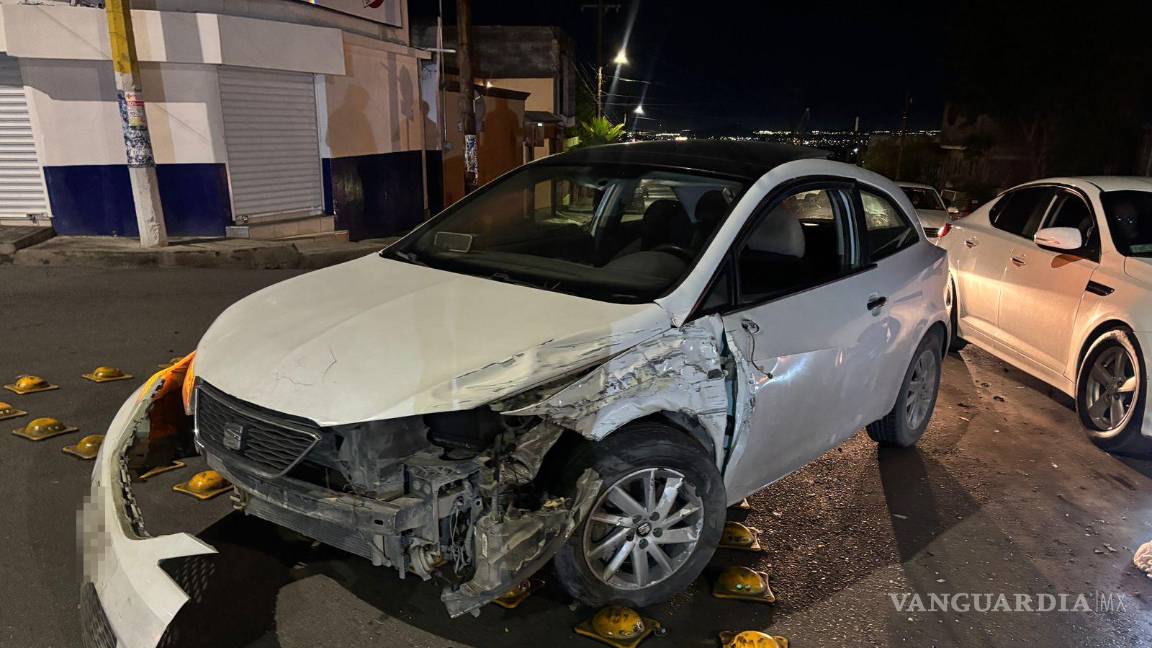 Impacta por alcance a camioneta en semáforo; iba ebrio y terminó detenido en Saltillo