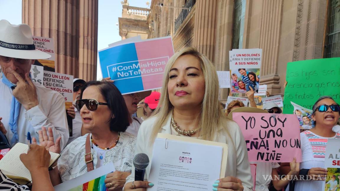Frente Nuevo León plantea no acudir a clases si reparten nuevos libros de texto