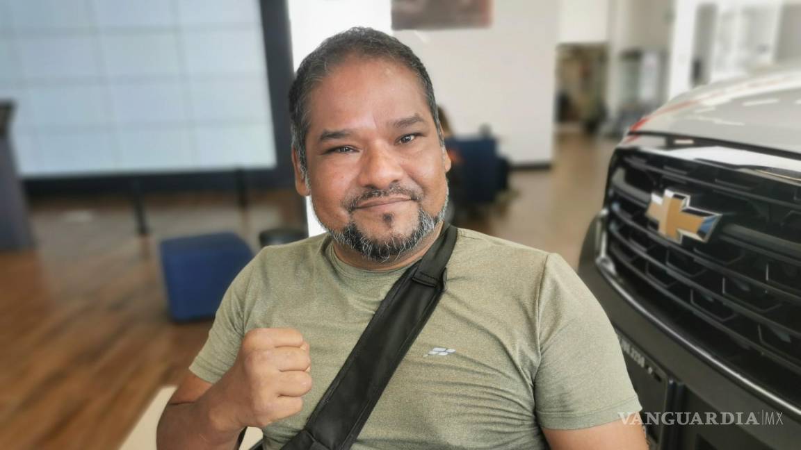 En Piedras Negras ex boxeador entrena a niños, no tiene piernas pero le sobra corazón