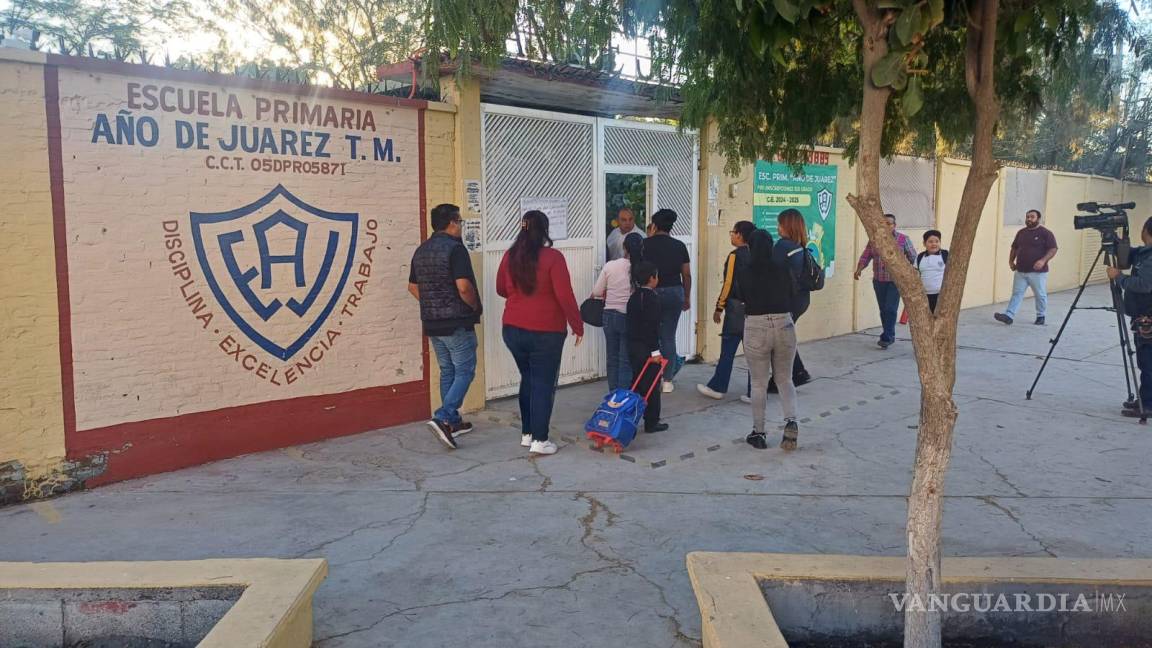 Torreón: tras disparo de arma de fuego en el aula, padres de familia exigen destitución de la directora