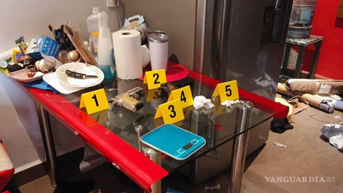 $!Cateo en viviendas en NL deja dos detenidos, aseguran armas y drogas