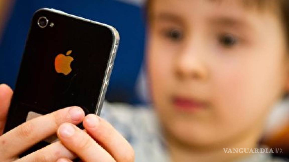 Apple debería abordar la adicción infantil a los smartphones: inversores