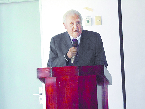 $!Reconocen la trayectoria de Arturo Berrueto González