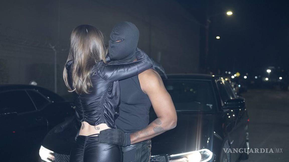 Kanye West y Julia Fox impactan con sus sugerentes fotos