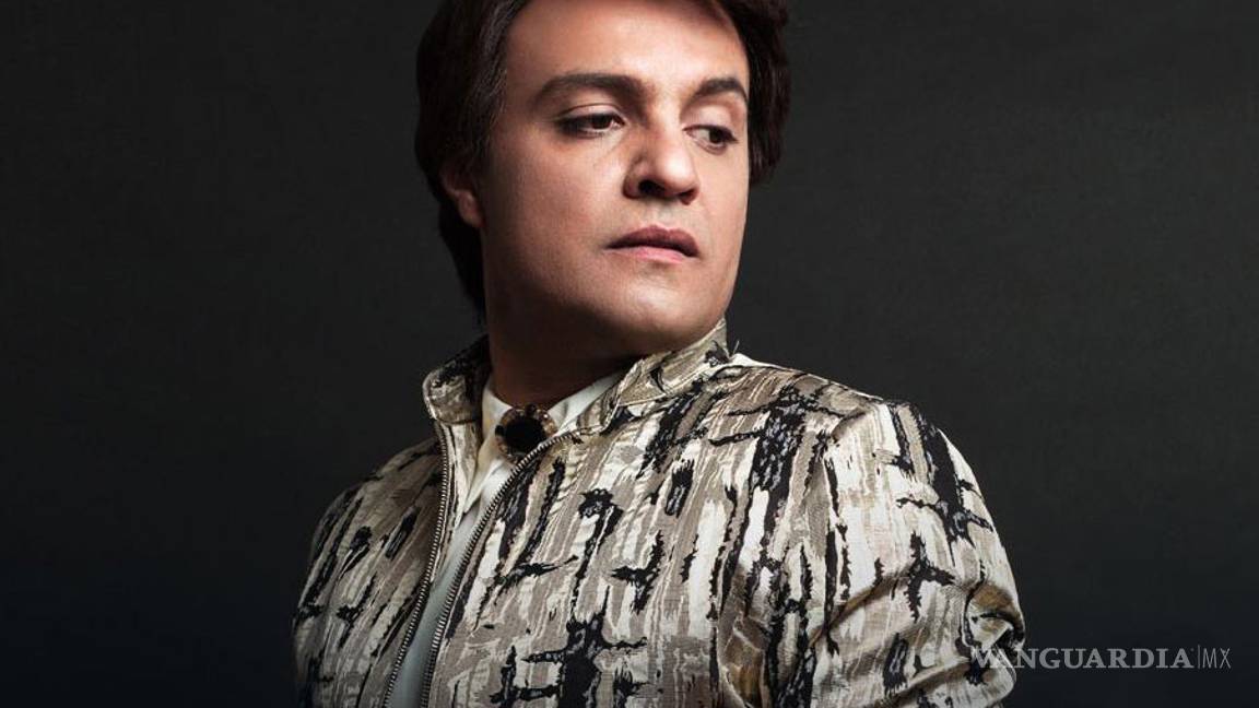 $!Interpretar a Juan Gabriel, un hito en mi carrera: Julián Román