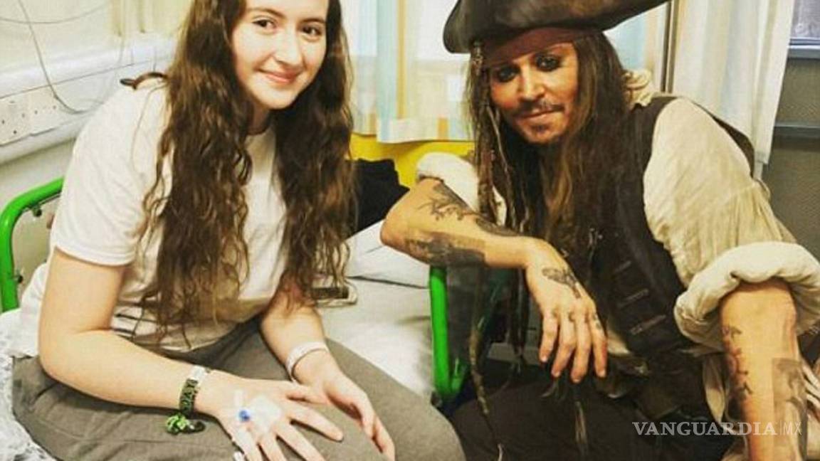 $!'Jack Sparrow' visitó un hospital infantil