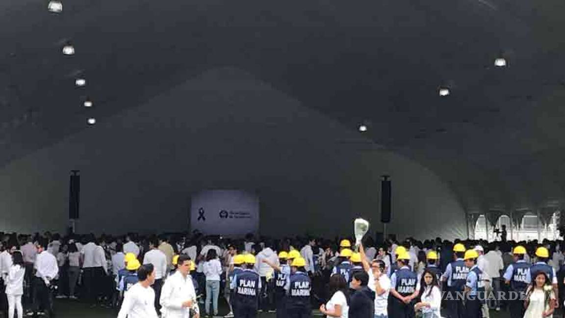 $!Despiden a alumnos fallecidos en Tec de Monterrey con homenaje