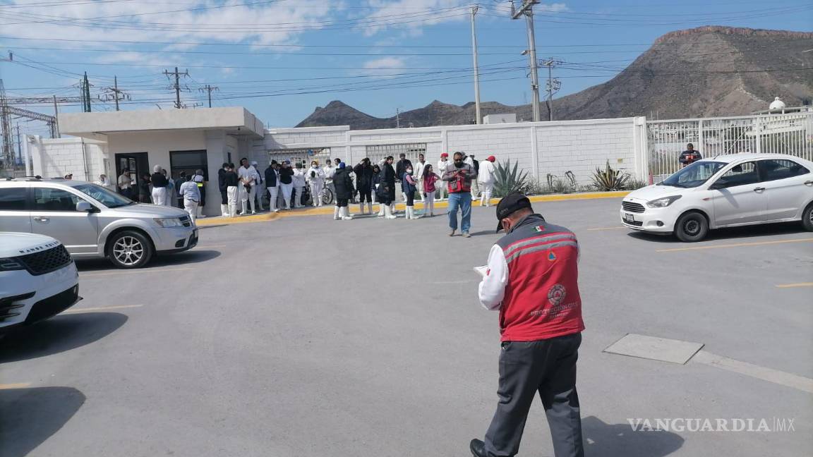 Saltillo: evacuan a más de 100 trabajadores por fuga de amoníaco en planta avícola