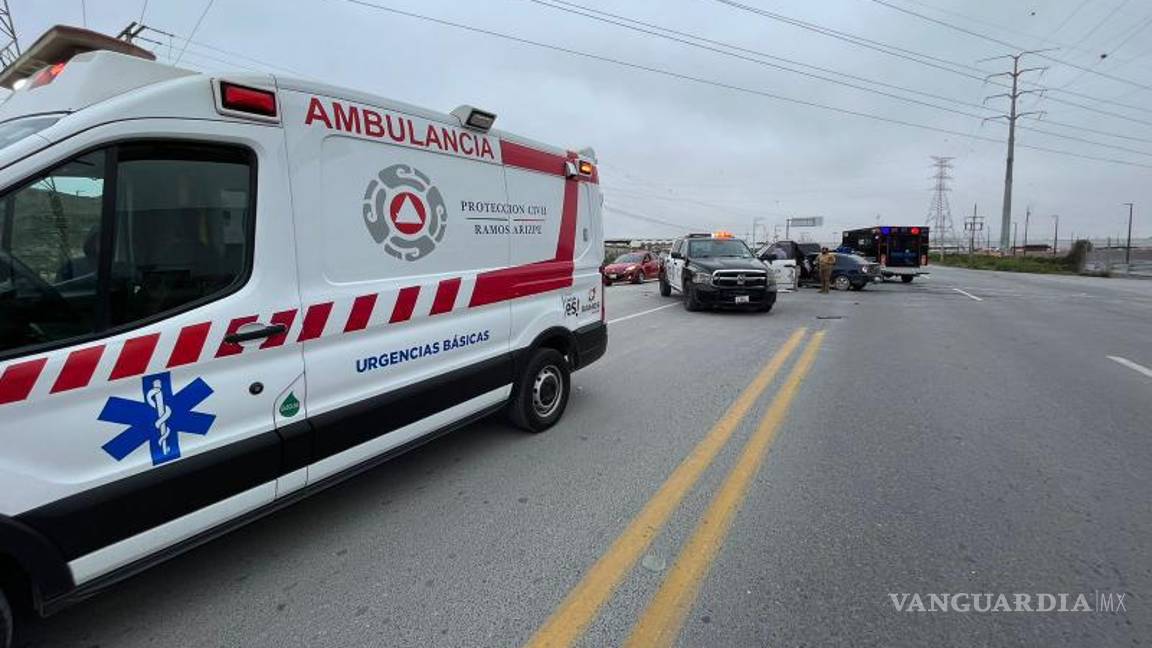 $!La vialidad se vio afectada unos minutos.