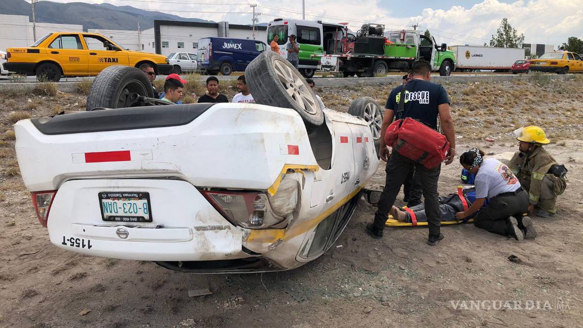 $!La volacadura presuntamente ocurrió a causa de una falla mecánica.