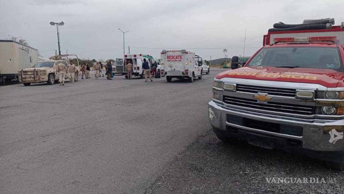 $!Algunos migrantes presentaban crisis nerviosa y baja presión a consecuencia del accidente que sufrieron.
