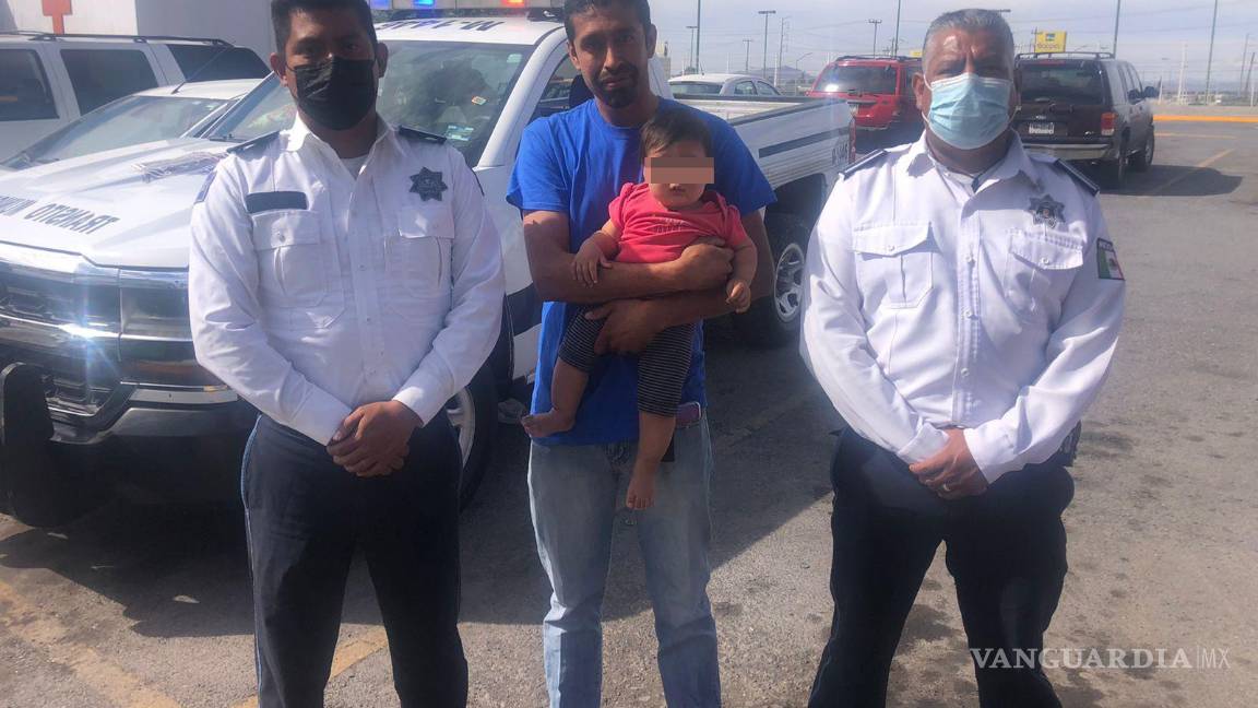 Policías de Tránsito ayudan a que bebé que convulsionaba llegue a urgencias de Cruz Roja de Saltillo