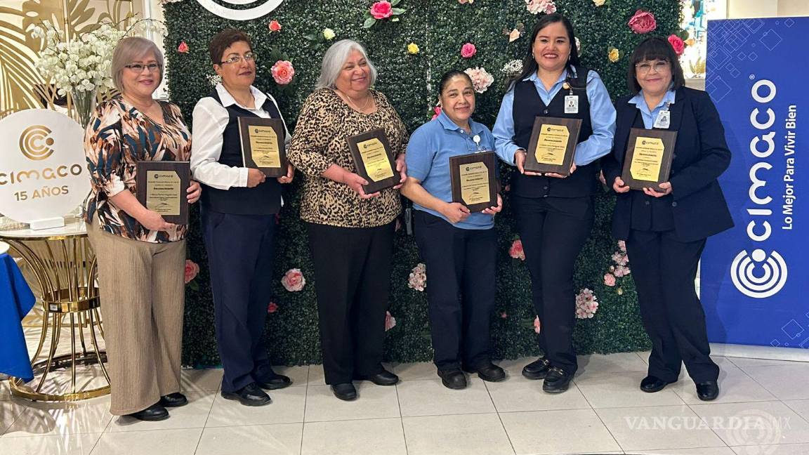 $!Las colaboradores que cumplieron 10 años son Patricia Delgado, Sabina Acosta, Lolita Aldaco, Rosario Ramírez, Claudia Rodríguez y Genoveva Sandoval.