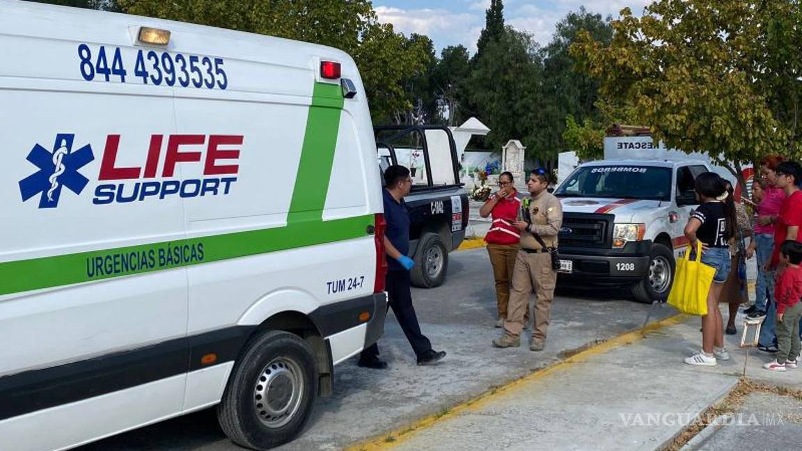 $!Las víctimas de los accidentes en panteones de Saltillo y Arteaga debieron ser trasladadas a hospitales tras sufrir fracturas y otras lesiones.