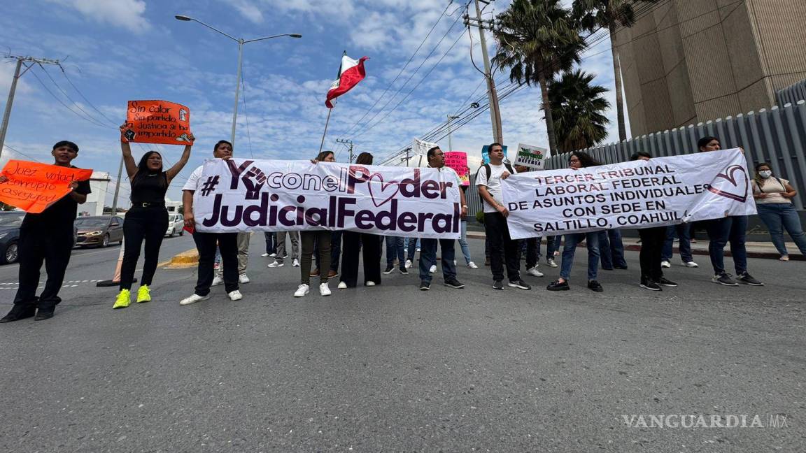 Trabajadores del PJ Federal toman calles de Saltillo contra reforma judicial