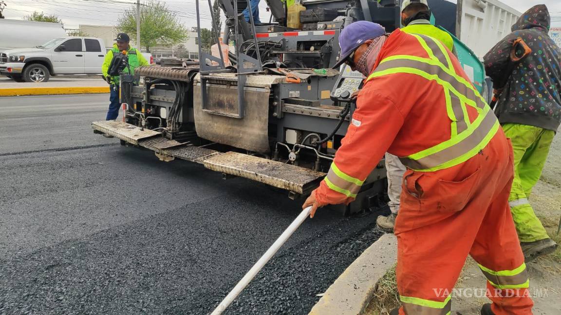 Saltillo: Avanza 40 por ciento recarpeteo en el bulevar Nazario S. Ortiz Garza