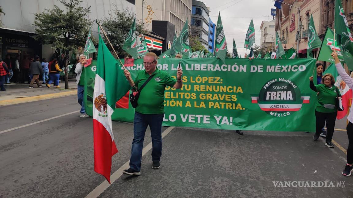 Marcha Frena en Nuevo León por renuncia de López Obrador y en defensa del INE