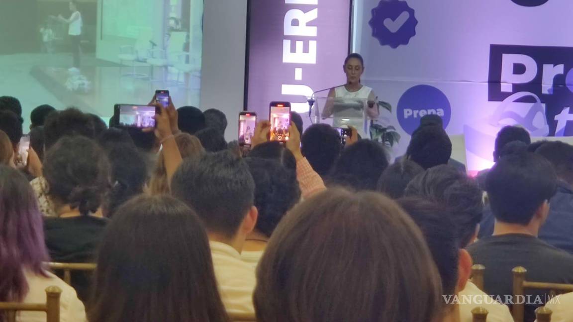 Defiende Sheinbaum nuevos libros de texto, a pesar de que no los ha leído