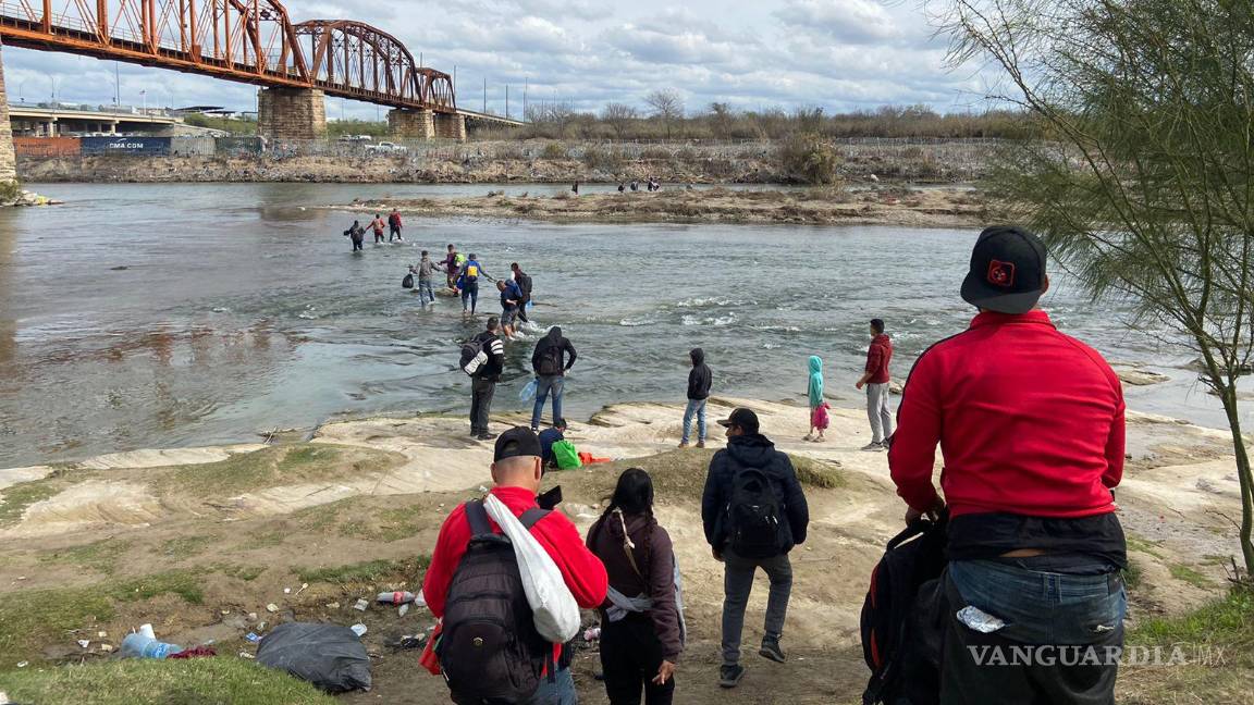 $!Después de atravesar la selva y las adversidades fronterizas, Laura llega a Piedras Negras con su hija, buscando asilo en EE. UU. tras huir de Venezuela por amenazas de pandillas.