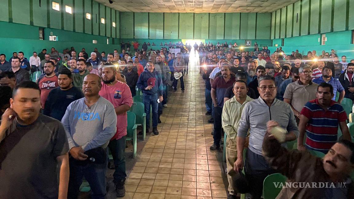 $!Fue el Notario Público Arnoldo Maldonado Maldonado quien tomó nota de los trabajos ahí realizados.