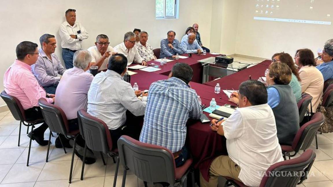 $!Los docentes concluyeron la reunión con el compromiso de mantenerse organizados, vigilantes y firmes en su exigencia por un servicio médico digno.