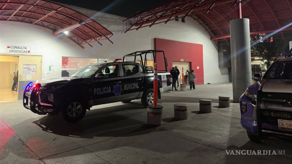 $!La Policía Municipal detuvo al agresor minutos después de que disparara contra el joven.