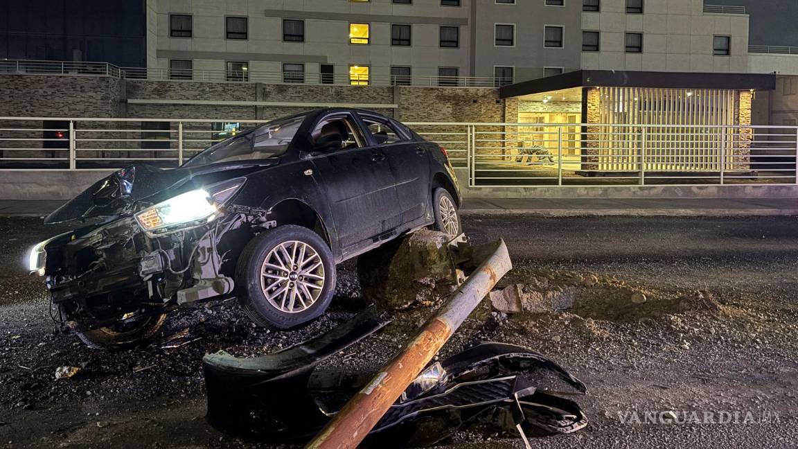 $!La conductora alegó que otro vehículo la chocó por alcance.