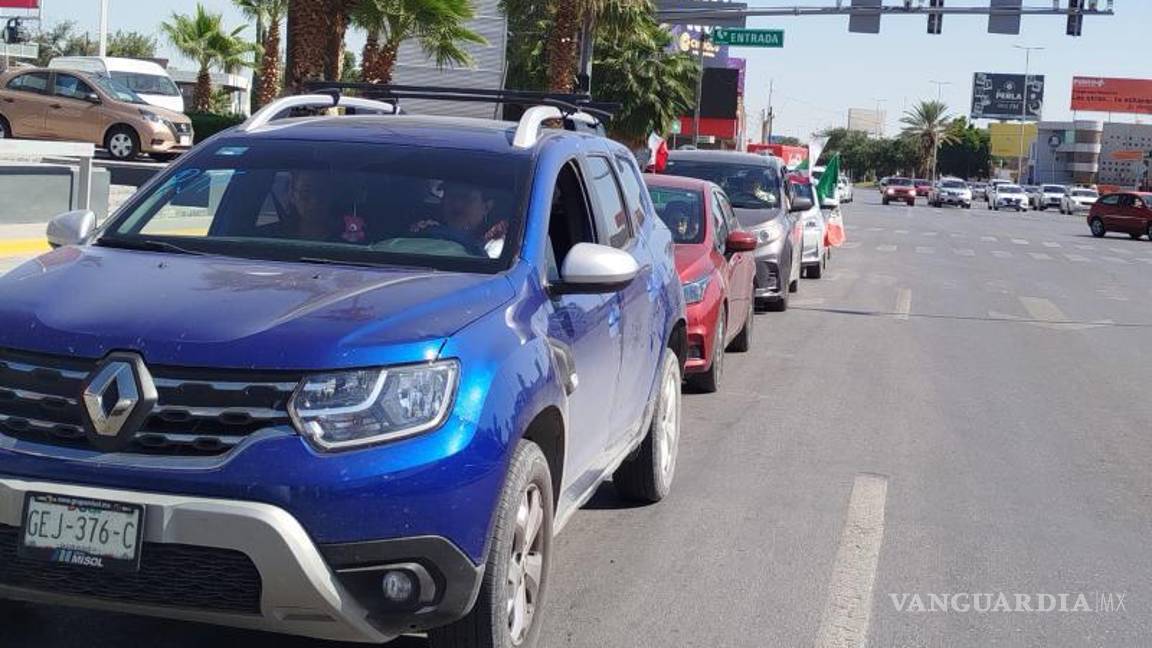 $!Partieron de la sede del bulevar Independencia Oriente rumbo a Lerdo para retornar y celebrar luego un mitin.