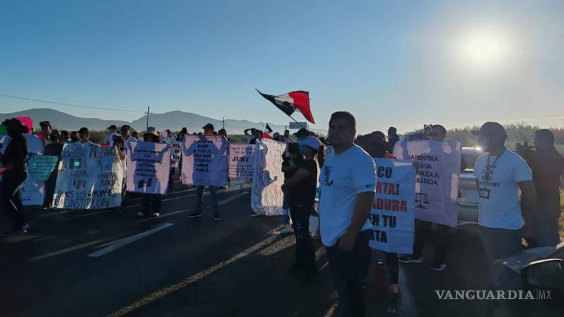 $!Trabajadores del PJ reparten información y refrigerios como parte de su resistencia a las reformas.