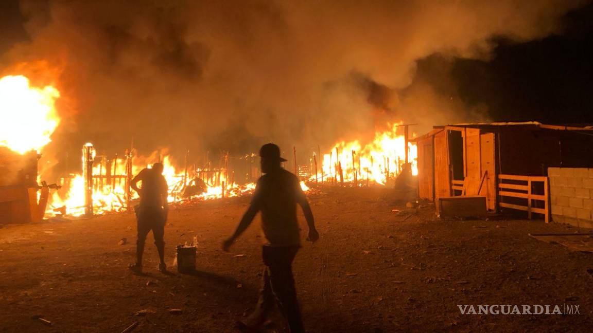 Incendio arrasa con tejabanes en Ramos Arizpe; vecino intentaba cocinar