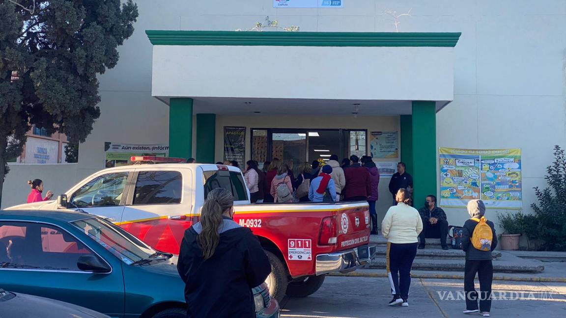 Saltillo: se quema bodega de consultorio médico Madero, evacúan a pacientes