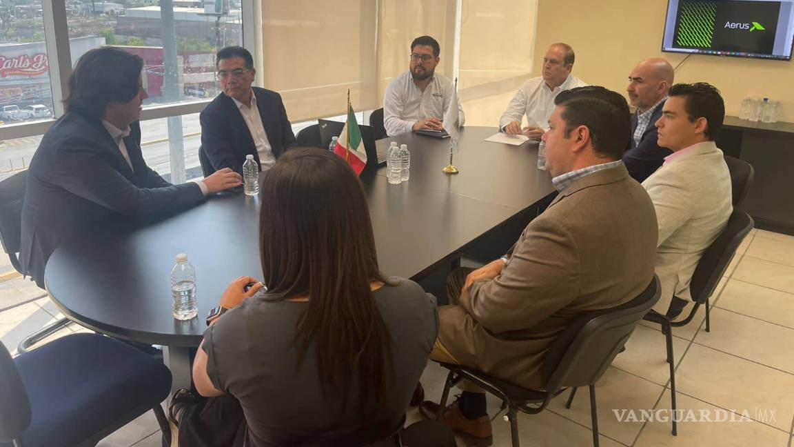 Secretario de Economía y directores de Fomento Económico, sostienen reunión con nueva aerolínea