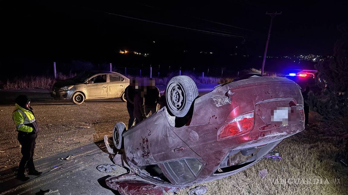 $!El conductor y su acompañante huyeron del lugar, dejando abandonado el vehículo.