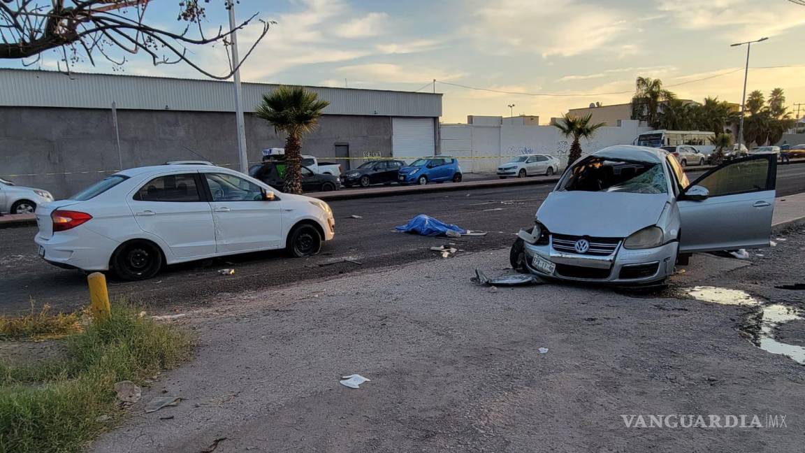 Aparatoso choque en bulevar de Torreón deja una persona muerta y otra gravemente herida