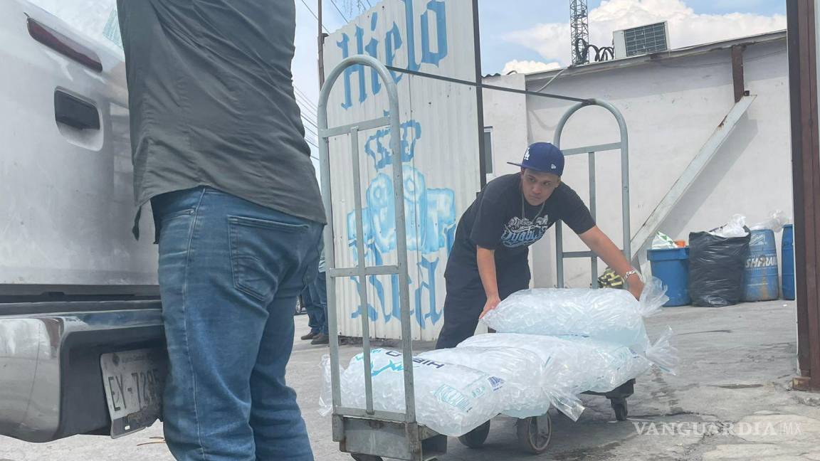 ¡Otra calurosa ‘tragedia’! Escasez de hielo en Saltillo podría extenderse un mes más, dicen proveedores