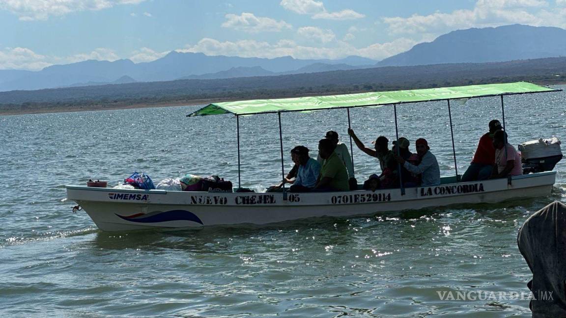 $!Pobladores de las comunidades Chejel y Puerto Rico, del municipio Socoltenango, retornaron a sus casas tras 19 días de haber huido por los enfrentamientos entre carteles de la droga | Foto: Cuartoscuro