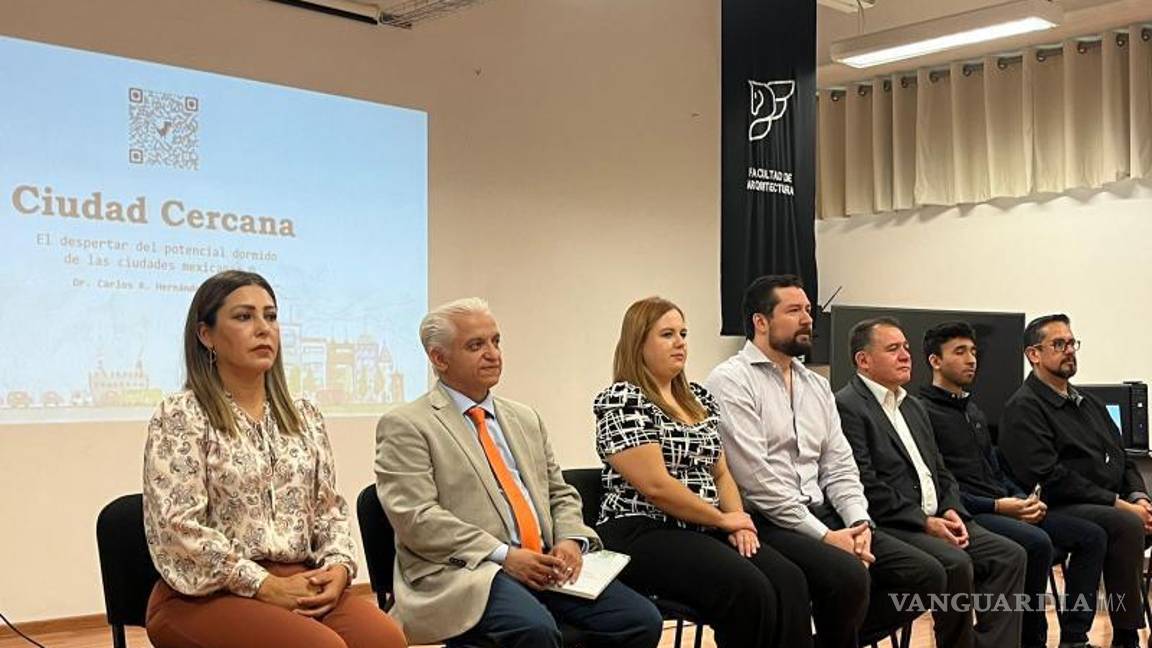 $!El evento contó con la participación de autoridades y expertos en urbanismo, quienes se comprometieron a seguir impulsando proyectos para el desarrollo urbano sustentable en Coahuila.
