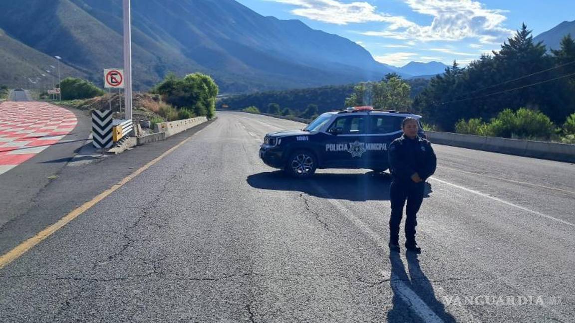 $!El paso desde Los Lirios hacia la carretera 57 fue restringido temporalmente.