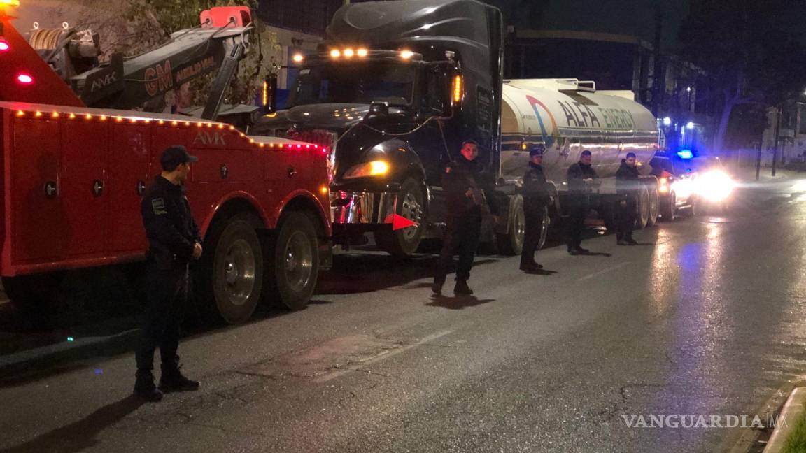 $!El conductor no contaba con la documentación de la carga y, al cuestionarle sobre la procedencia no respondió de dónde venía.