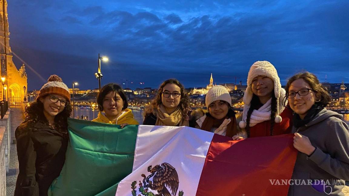 Ganan mexicanas plata y bronce en Olimpiada de Matemáticas celebrada en Hungría