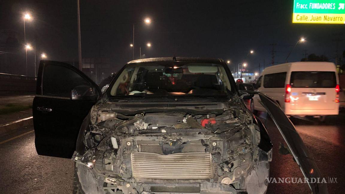 $!Afortunadamente el conductor, quien transitaba sin acompañante, resultó ileso, quedando todo en un susto.