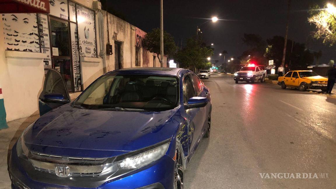 $!El responsable del accidente, identificado como estar bajo la influencia del alcohol, fue llevado por las autoridades para enfrentar las consecuencias legales de sus acciones.