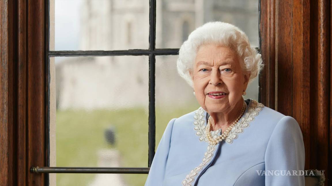 $!Un nuevo retrato de la Reina Isabel II publicada en la cuenta oficial de twitter de la Casa Real británica, con motivo de la celebración del Jubileo de Platino.